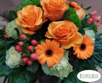 Floristenstrauß in der Farbe: orange  im Wert von 29,80 Euro